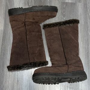 ramp age fuzzy boots